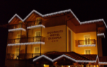 Decorazioni natalizie per Hotel facciate
